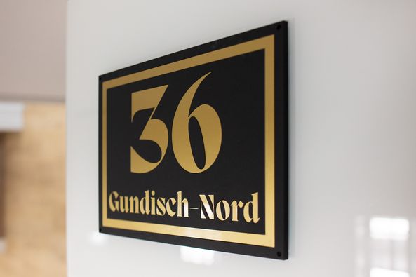 Hausnummer-Schild (1)